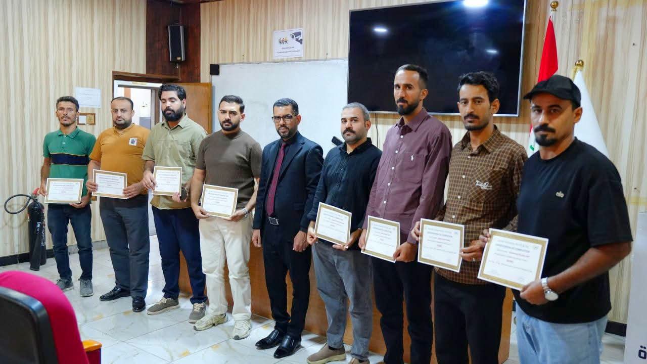 اختتام الدورة التدريبية في جامعة البصرة للنفط والغاز عن: "الإدارة بأمان IOSH" لمنتسبي شركة غاز الجنوب وإجراء الإختبار للمشاركين فيها - 1