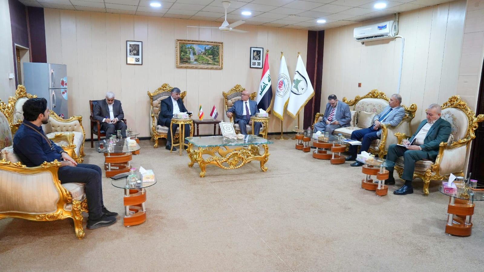رئيس جامعة البصرة للنفط والغاز يستقبل الملحق الثقافي الإيراني ويبحث آفاق التعاون والارتقاء بمستوى التعليم بين الجانبين - 3
