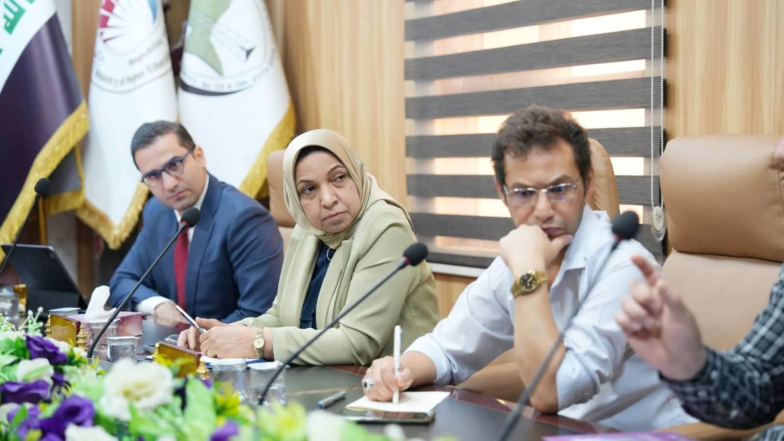 لدعم التحول الرقمي..رئيس جامعة البصرة للنفط والغاز يترأس اجتماعًا موسعًا مع وفد من وزارة التعليم العالي والبحث العلمي لبحث أنظمة (HEPIQ) و(SIS) - 1