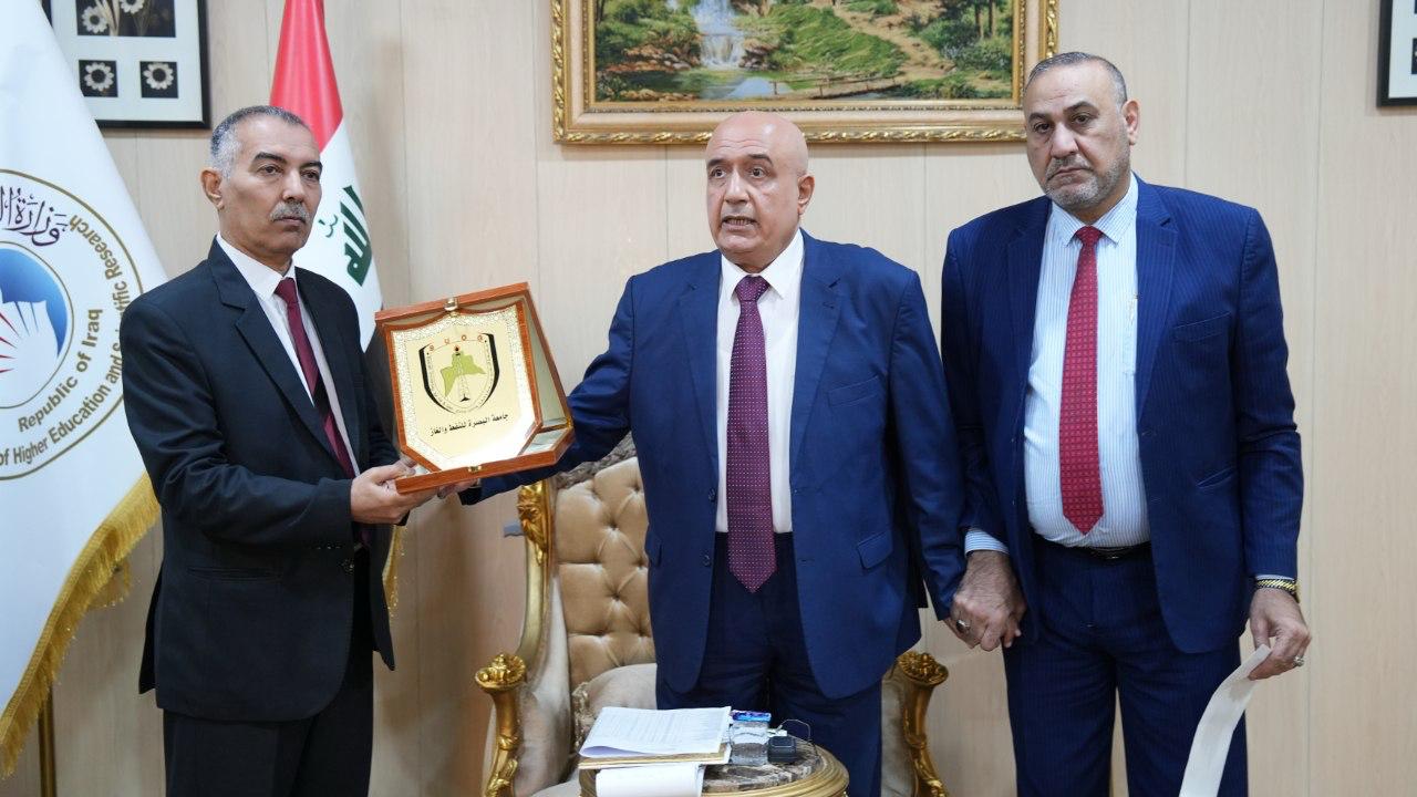 مجلس جامعة البصرة للنفط والغاز يعقد جلسته الاعتيادية الثانية للعام الدراسي 2027/2026 - 3