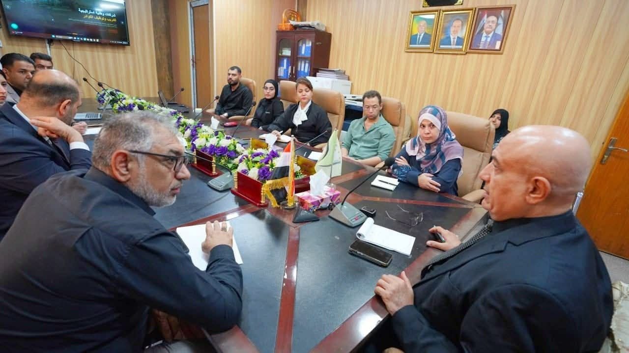 رئيس جامعة البصرة للنفط والغاز يعقد جلسة أحاطة موقعية مع اللجنة الجامعية لإدارة المواقع الالكترونية