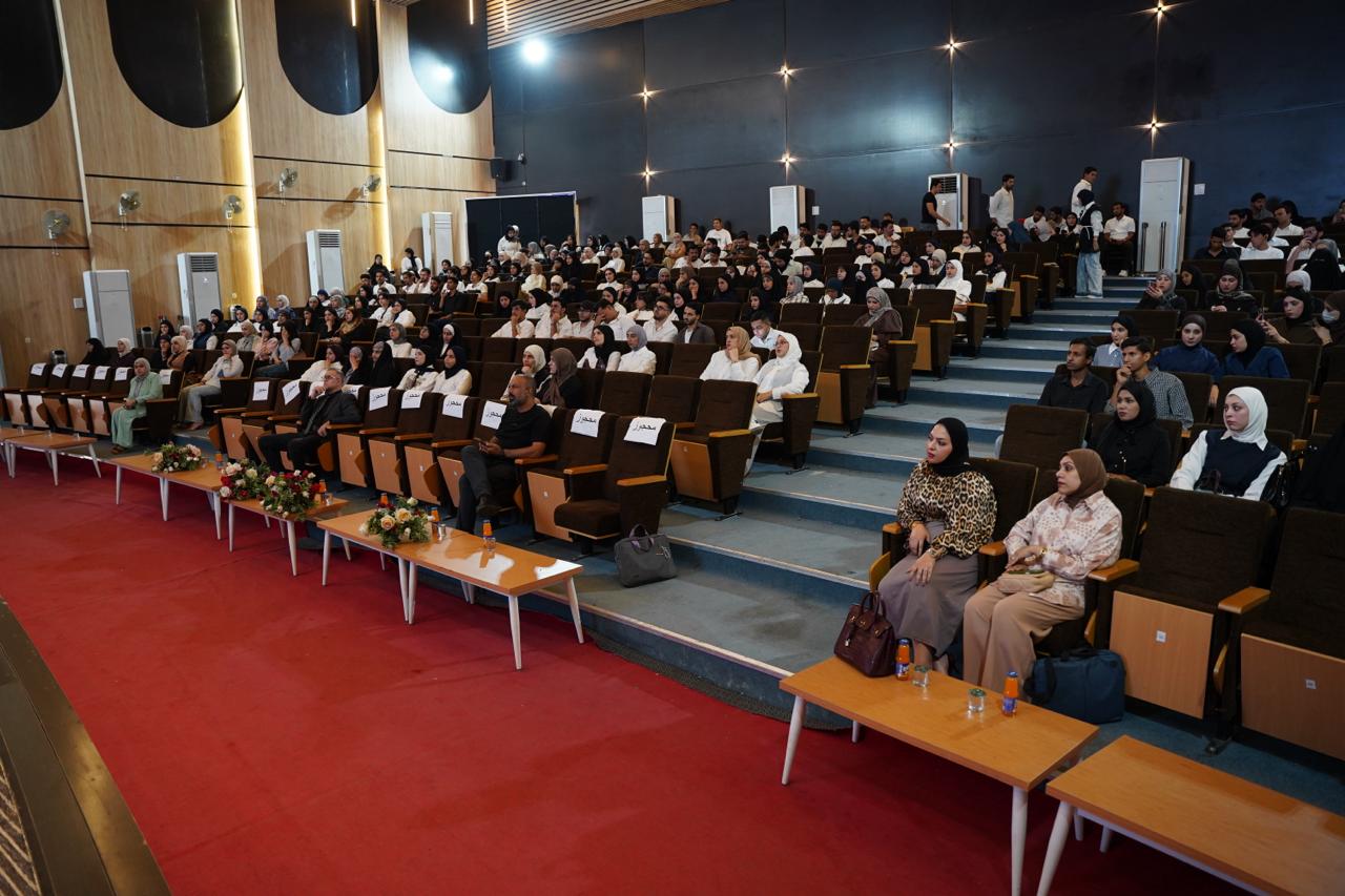 مسؤولة شعبة البعثات والعلاقات الثقافية في جامعة البصرة للنفط والغاز تُقدم ورشة تدريبية عن "الإيراسموس للتعليم والابتكار" - 1
