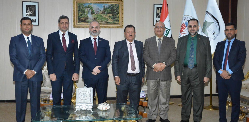 A committee from the Ministry of Higher Education and Scientific Research visited Basrah University for Oil and Gas to explore the possibility of establishing a proficiency exam for postgraduate studies applicants.
